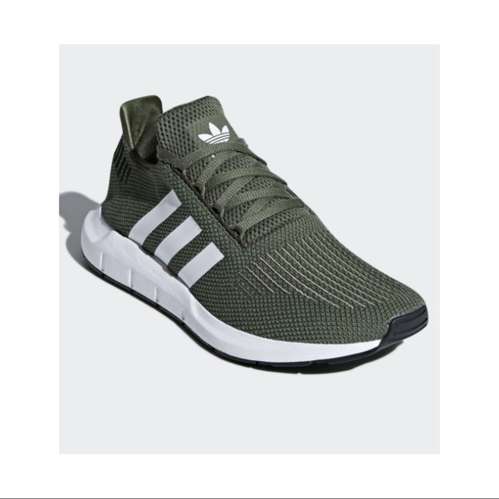 Adidas original swiftrun sneakers size 7